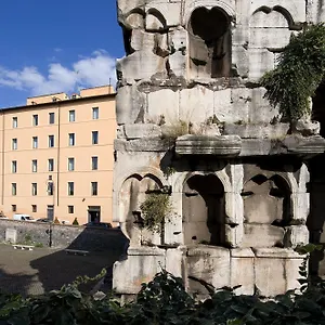 https://palazzo-al-velabro.it-romehotels.com